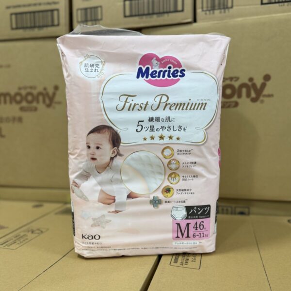 Tрусики MERRIES First Premium M (6-11 кг).